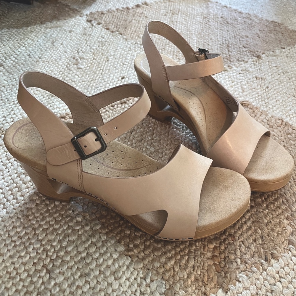 Dansko Tasha sandals size 38 worn once!